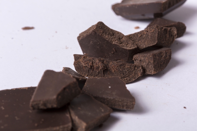 How much sugar does chocolate contain?