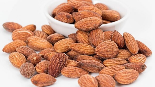 almond-nutrition-during-fasting